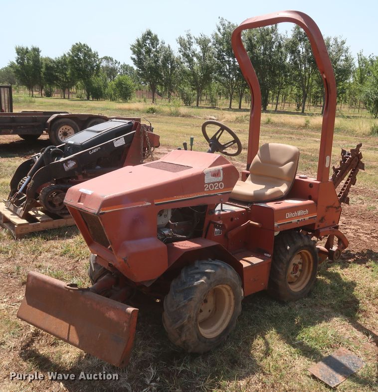 image for item JR9422 1992 Ditch Witch 2020  trencher