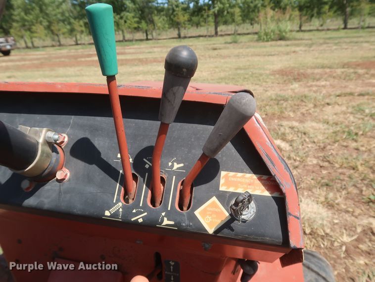 image for item JR9422 1992 Ditch Witch 2020  trencher