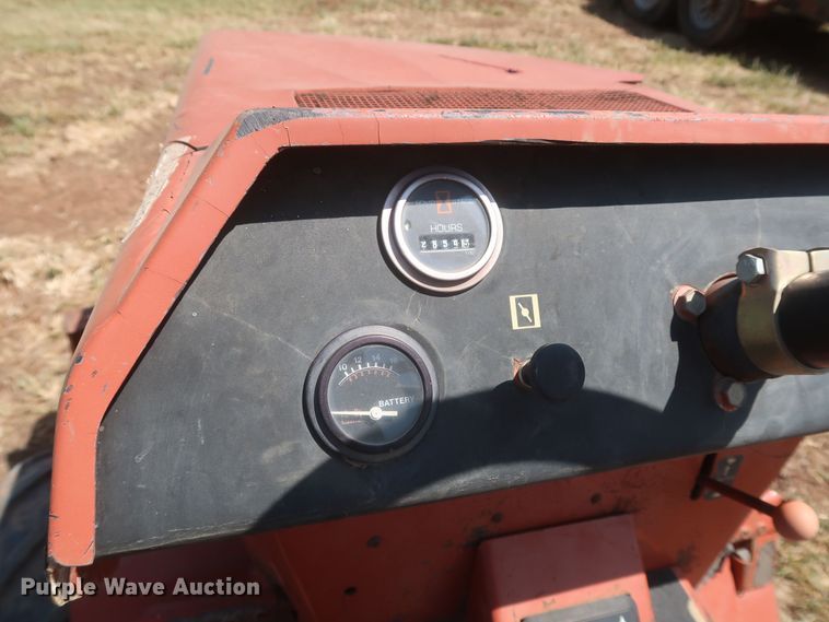 image for item JR9422 1992 Ditch Witch 2020  trencher