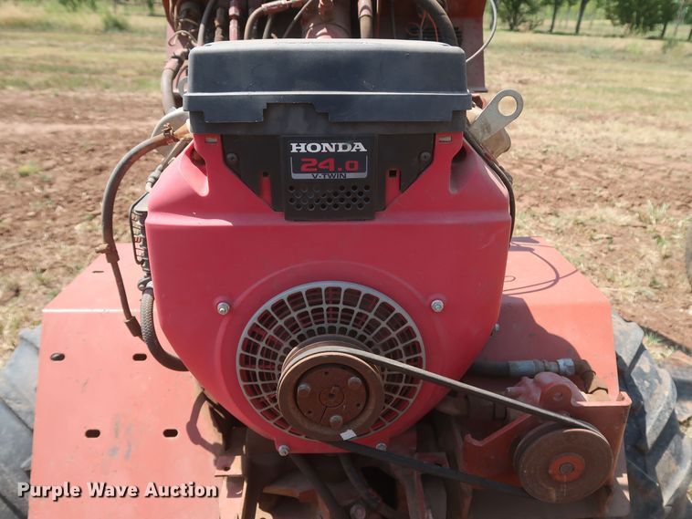 image for item JR9422 1992 Ditch Witch 2020  trencher