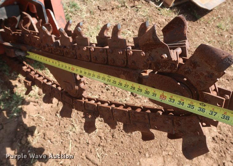 image for item JR9422 1992 Ditch Witch 2020  trencher