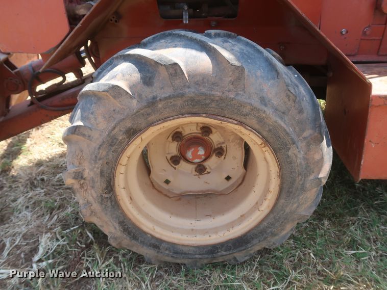 image for item JR9422 1992 Ditch Witch 2020  trencher