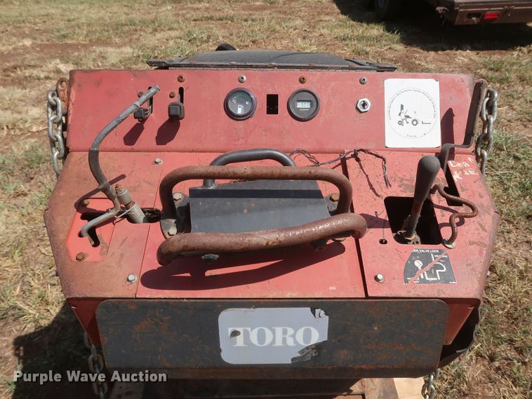 image for item JR9423 2003 Toro Dingo  compact utility loader