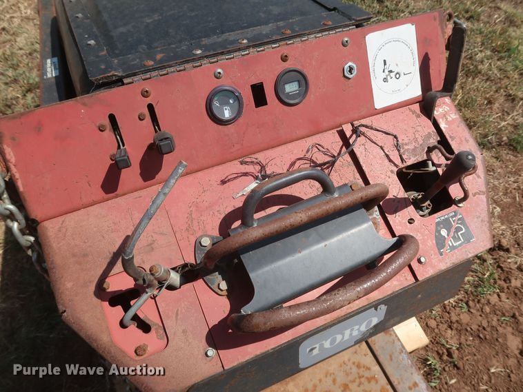 image for item JR9423 2003 Toro Dingo  compact utility loader