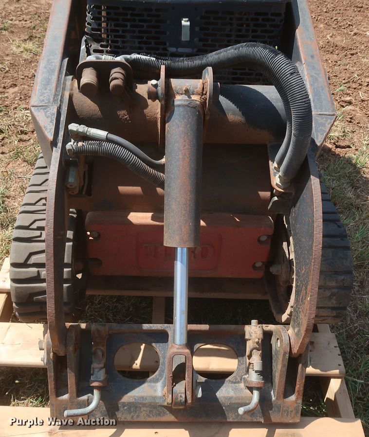 image for item JR9423 2003 Toro Dingo  compact utility loader