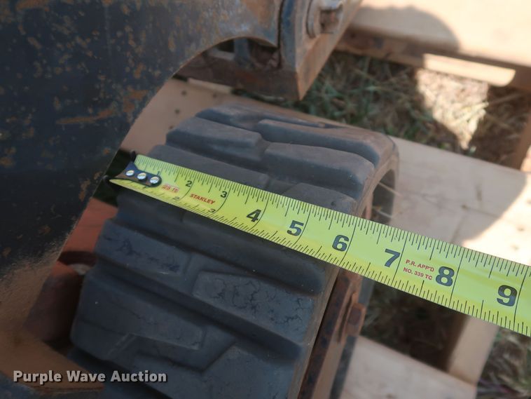 image for item JR9423 2003 Toro Dingo  compact utility loader