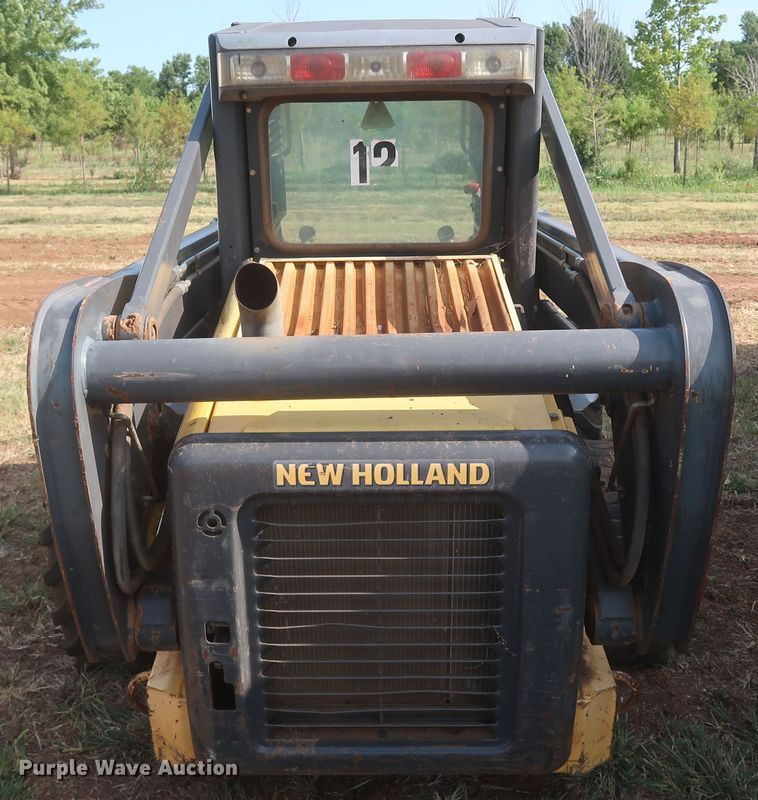 image for item JR9429 2008 New Holland L185  skid steer loader