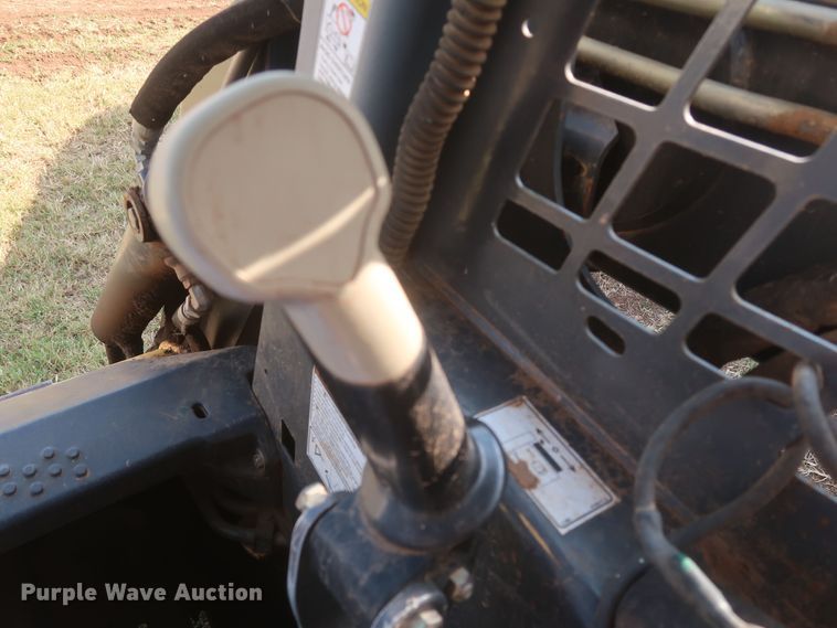 image for item JR9429 2008 New Holland L185  skid steer loader