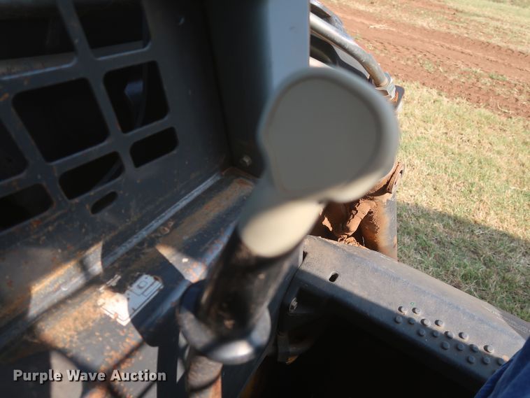 image for item JR9429 2008 New Holland L185  skid steer loader