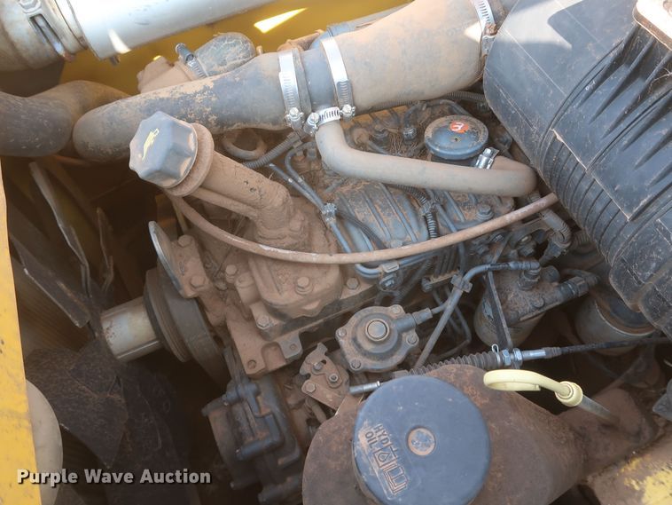 image for item JR9429 2008 New Holland L185  skid steer loader