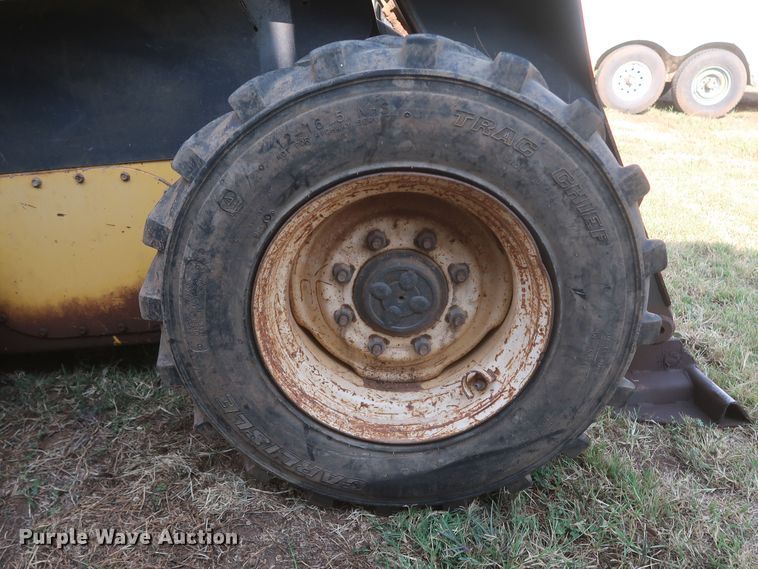 image for item JR9429 2008 New Holland L185  skid steer loader