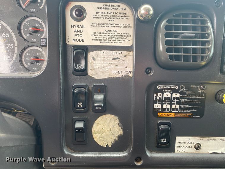 image for item JU9310 2007 Freightliner Business Class M2  Crew Cab crane truck