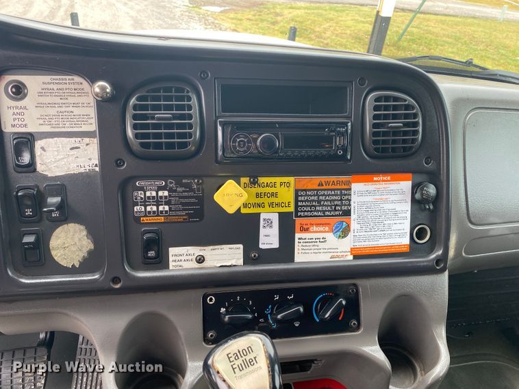 image for item JU9310 2007 Freightliner Business Class M2  Crew Cab crane truck