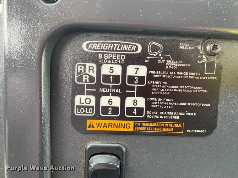 image for item JU9310 2007 Freightliner Business Class M2  Crew Cab crane truck