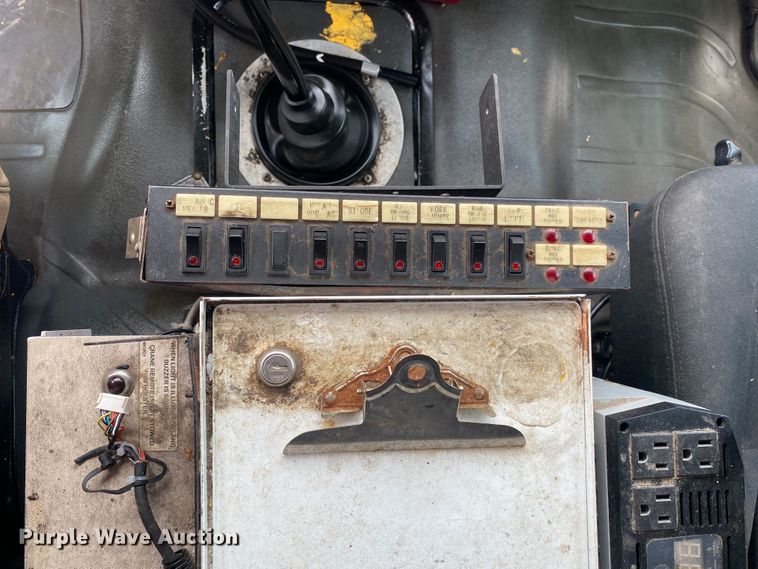 image for item JU9310 2007 Freightliner Business Class M2  Crew Cab crane truck