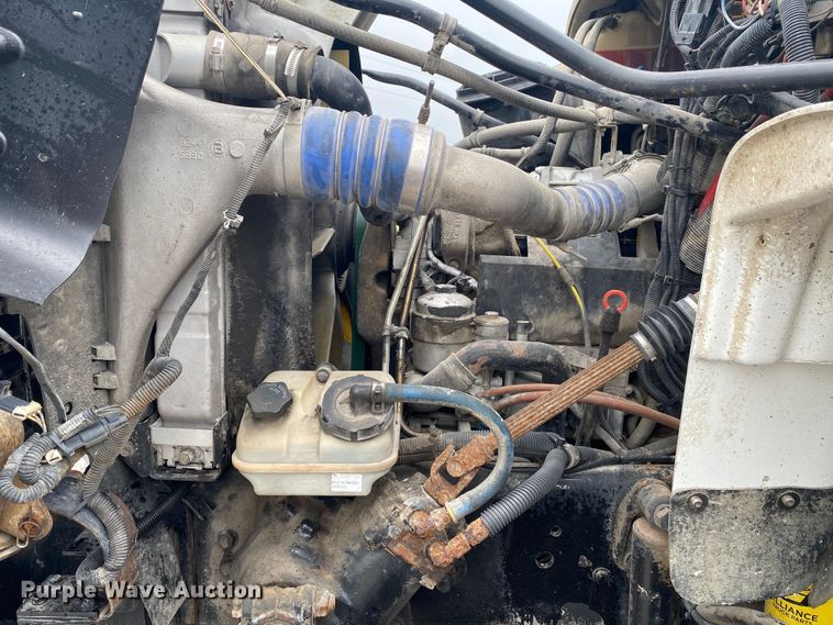 image for item JU9310 2007 Freightliner Business Class M2  Crew Cab crane truck