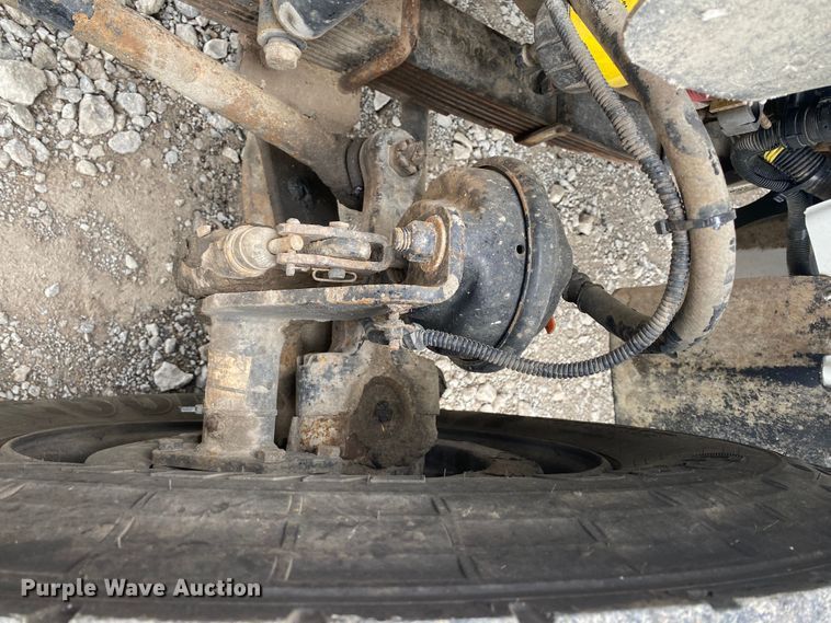 image for item JU9310 2007 Freightliner Business Class M2  Crew Cab crane truck