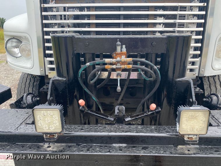 image for item JU9310 2007 Freightliner Business Class M2  Crew Cab crane truck