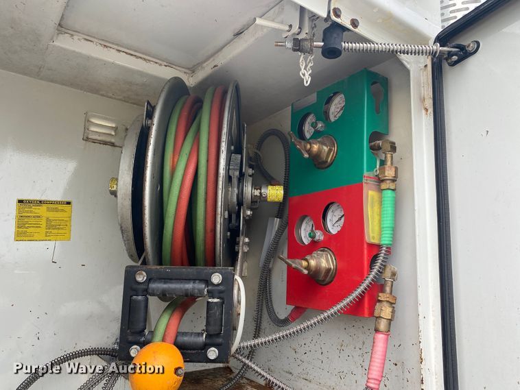 image for item JU9310 2007 Freightliner Business Class M2  Crew Cab crane truck