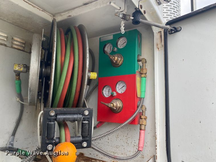 image for item JU9310 2007 Freightliner Business Class M2  Crew Cab crane truck