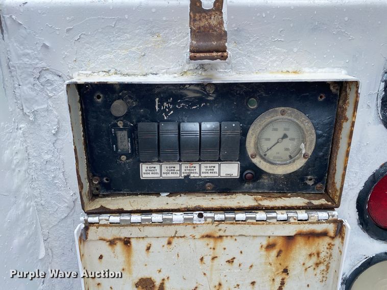 image for item JU9310 2007 Freightliner Business Class M2  Crew Cab crane truck