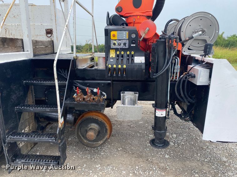 image for item JU9310 2007 Freightliner Business Class M2  Crew Cab crane truck