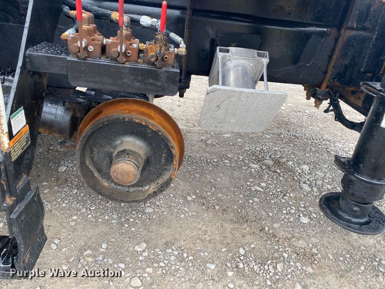 image for item JU9310 2007 Freightliner Business Class M2  Crew Cab crane truck