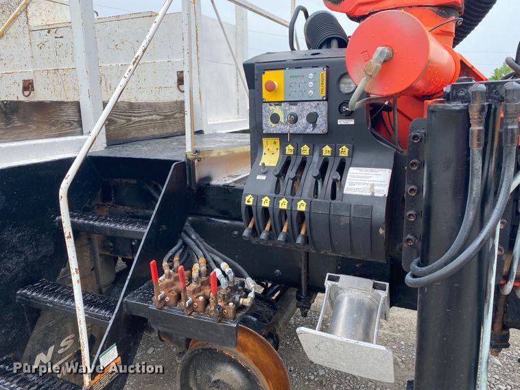 image for item JU9310 2007 Freightliner Business Class M2  Crew Cab crane truck