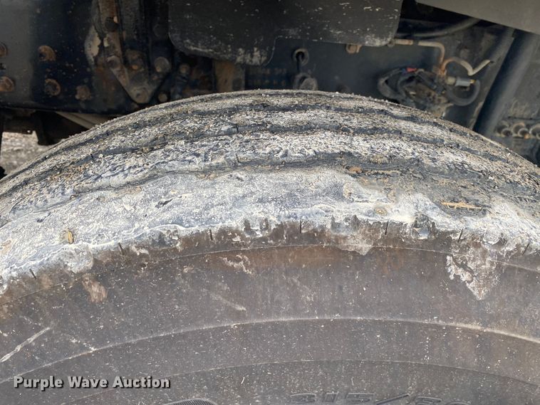 image for item JU9310 2007 Freightliner Business Class M2  Crew Cab crane truck