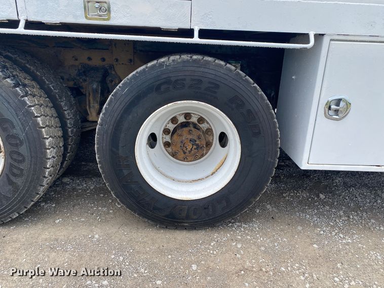 image for item JU9310 2007 Freightliner Business Class M2  Crew Cab crane truck