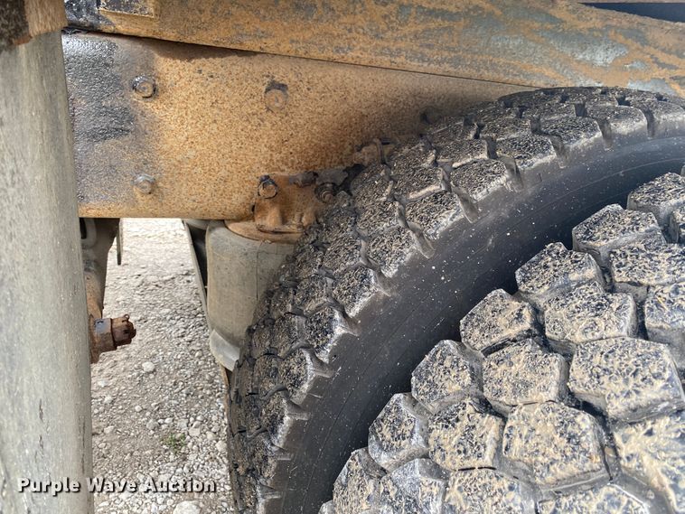 image for item JU9310 2007 Freightliner Business Class M2  Crew Cab crane truck