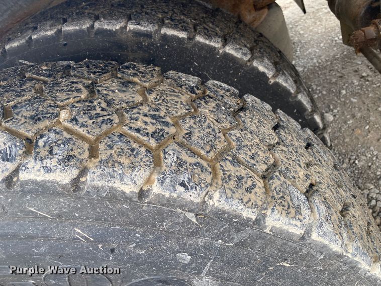 image for item JU9310 2007 Freightliner Business Class M2  Crew Cab crane truck