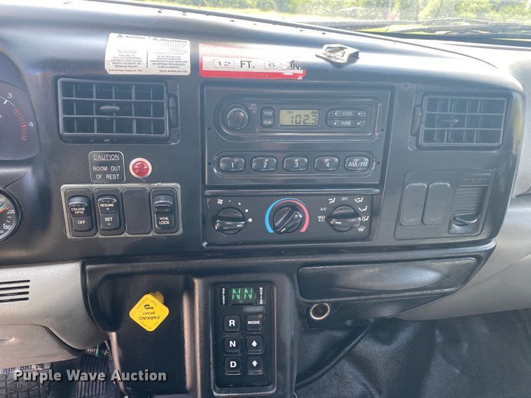 image for item JW9495 2009 Ford F750 Super Duty  bucket truck