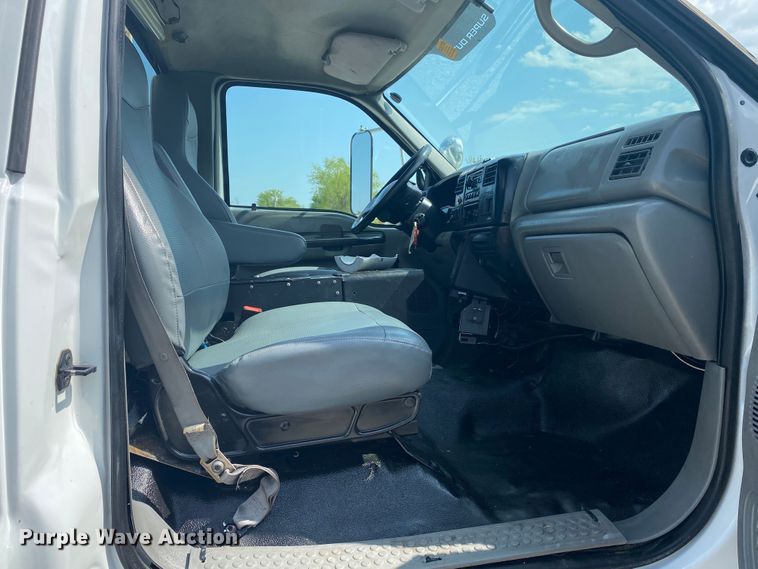 image for item JW9495 2009 Ford F750 Super Duty  bucket truck