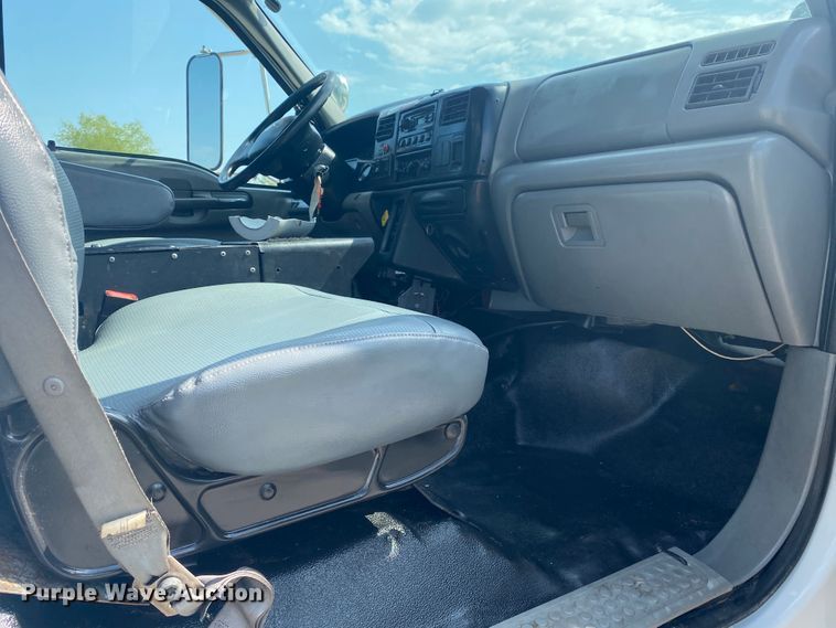 image for item JW9495 2009 Ford F750 Super Duty  bucket truck