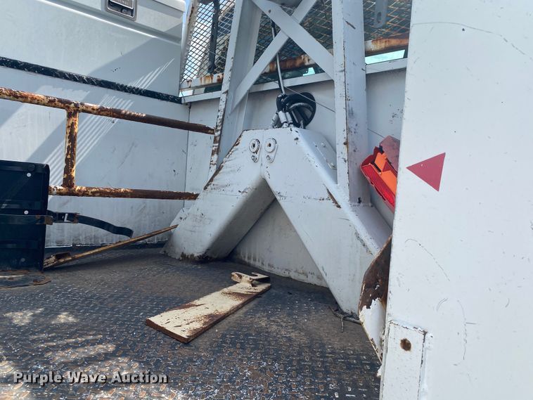 image for item JW9495 2009 Ford F750 Super Duty  bucket truck