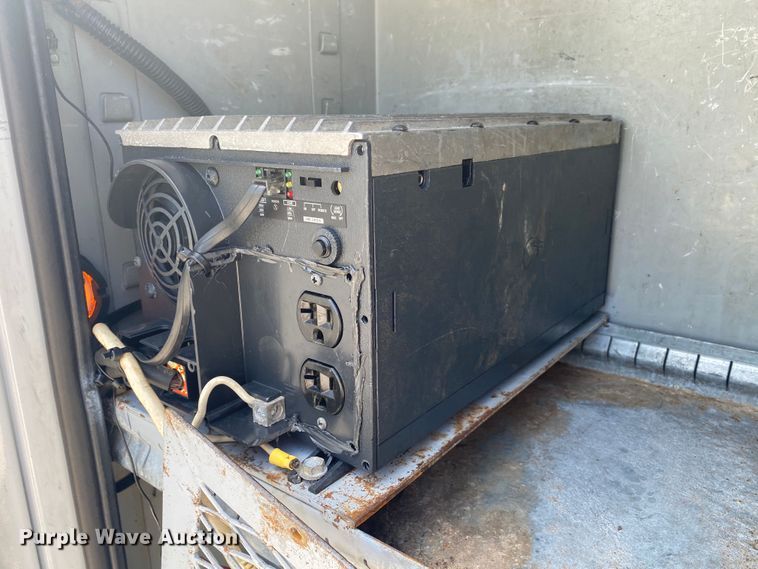 image for item JW9495 2009 Ford F750 Super Duty  bucket truck