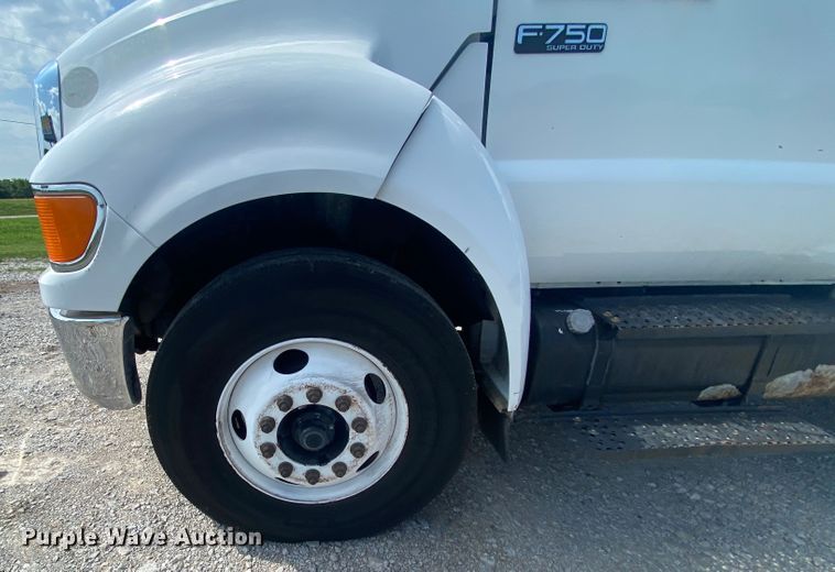 image for item JW9495 2009 Ford F750 Super Duty  bucket truck