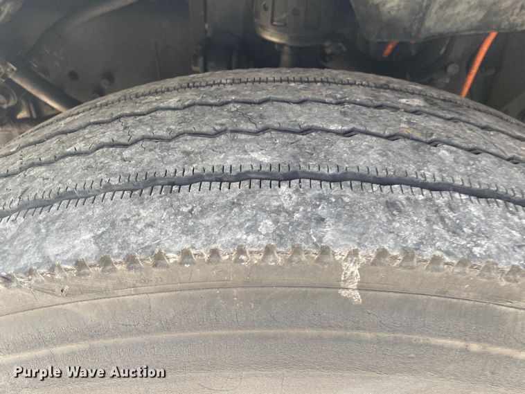 image for item JW9495 2009 Ford F750 Super Duty  bucket truck