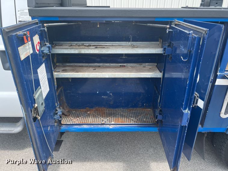 image for item JX9373 2010 Ford F550 Super Duty  crane truck