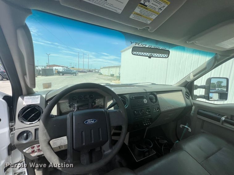 image for item JX9373 2010 Ford F550 Super Duty  crane truck