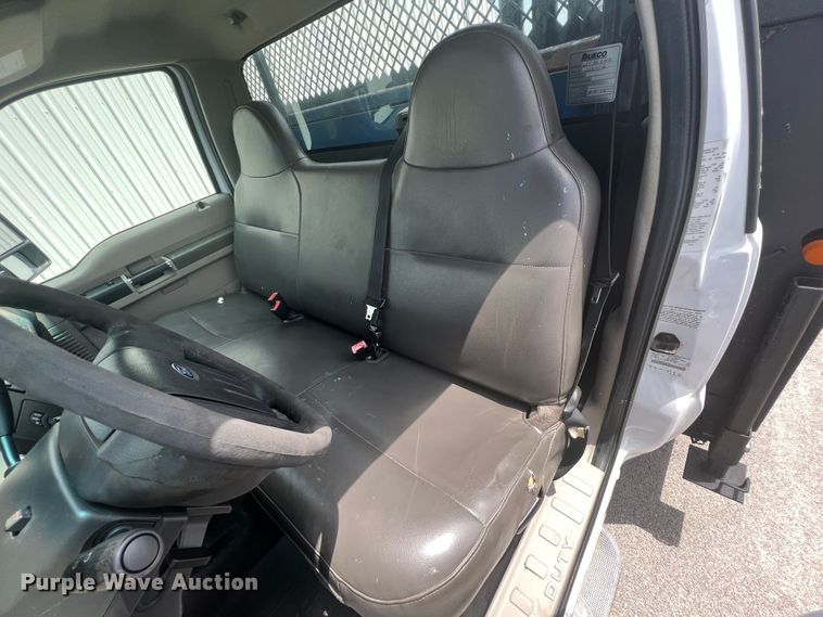 image for item JX9373 2010 Ford F550 Super Duty  crane truck