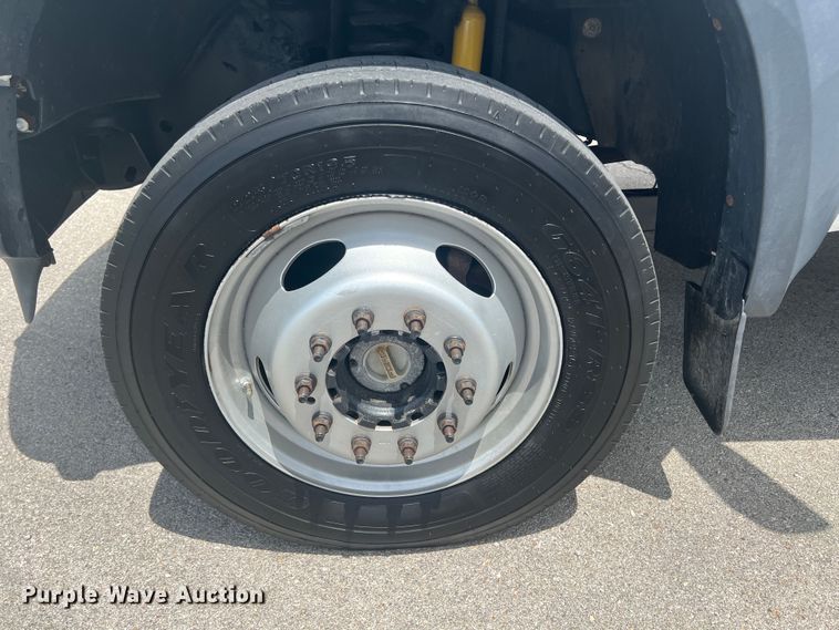 image for item JX9373 2010 Ford F550 Super Duty  crane truck