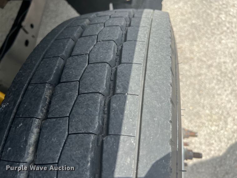 image for item JX9373 2010 Ford F550 Super Duty  crane truck