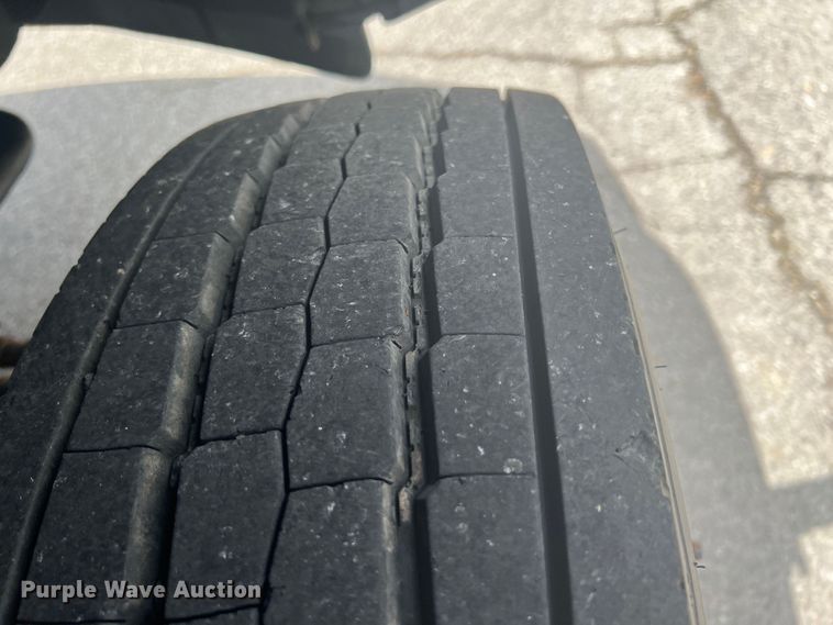 image for item JX9373 2010 Ford F550 Super Duty  crane truck