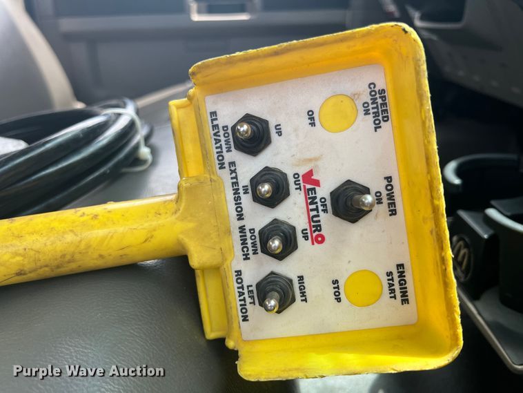 image for item JX9373 2010 Ford F550 Super Duty  crane truck