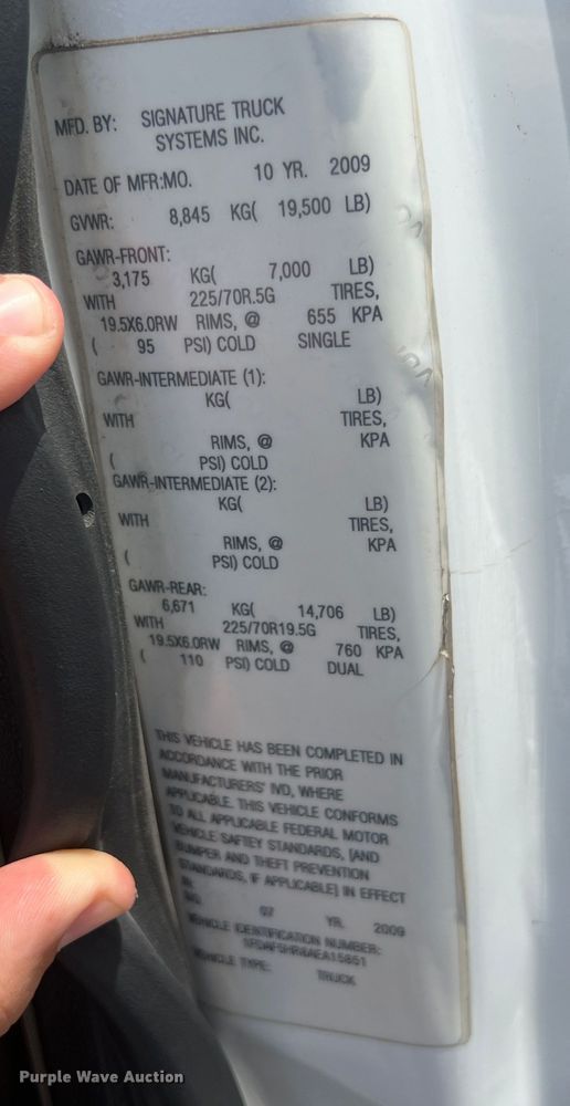 image for item JX9373 2010 Ford F550 Super Duty  crane truck