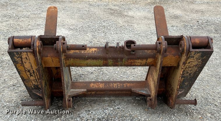 image for item JX9398 Case  53"L forks