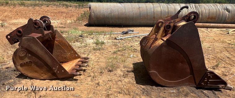 image for item JX9410 (2) excavator buckets