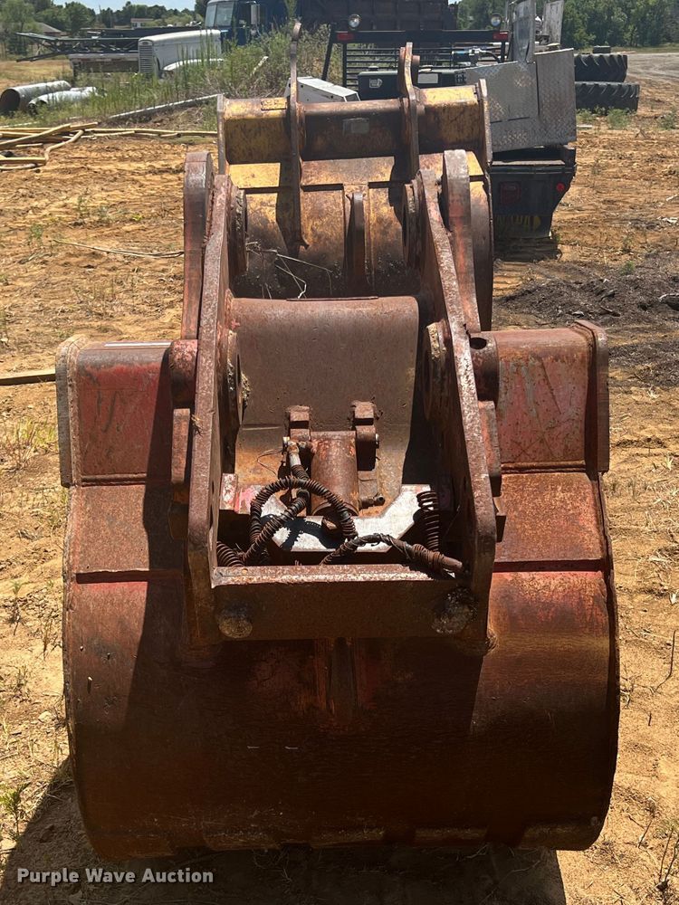 image for item JX9410 (2) excavator buckets